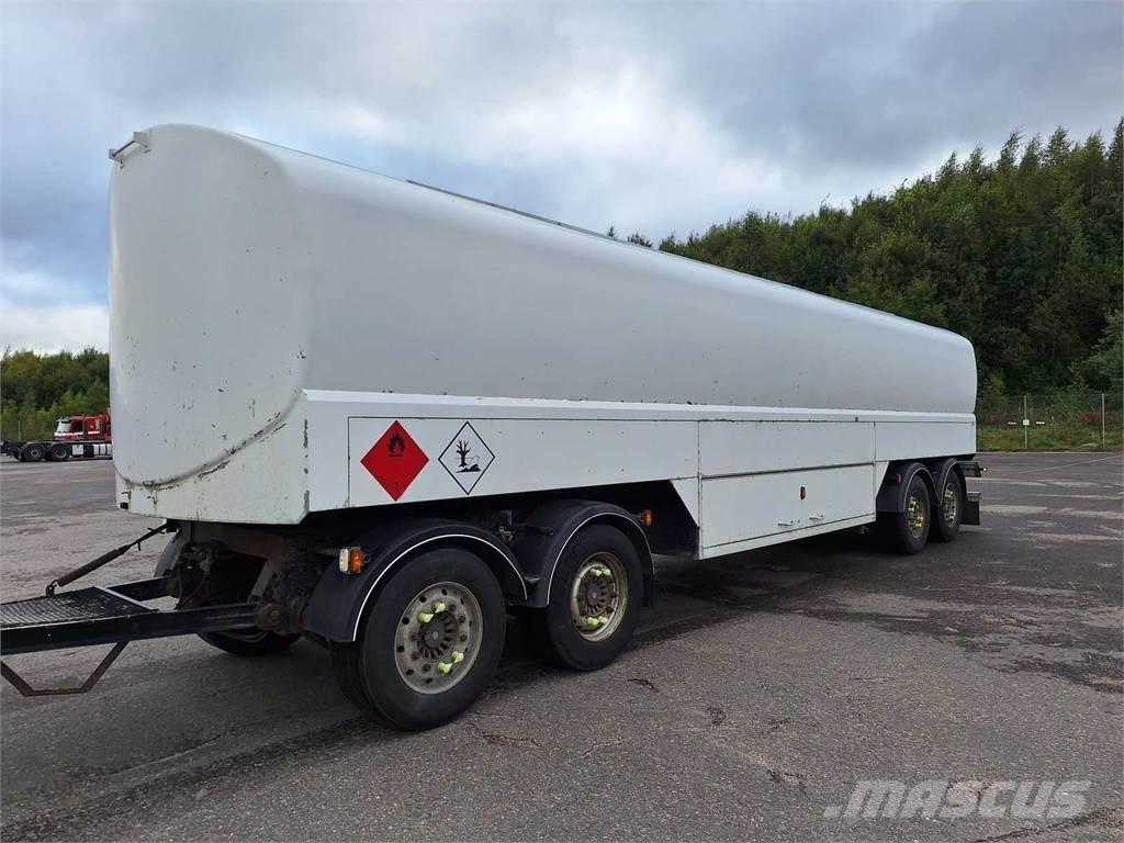  SAF/Mattila MS4 罐式拖车