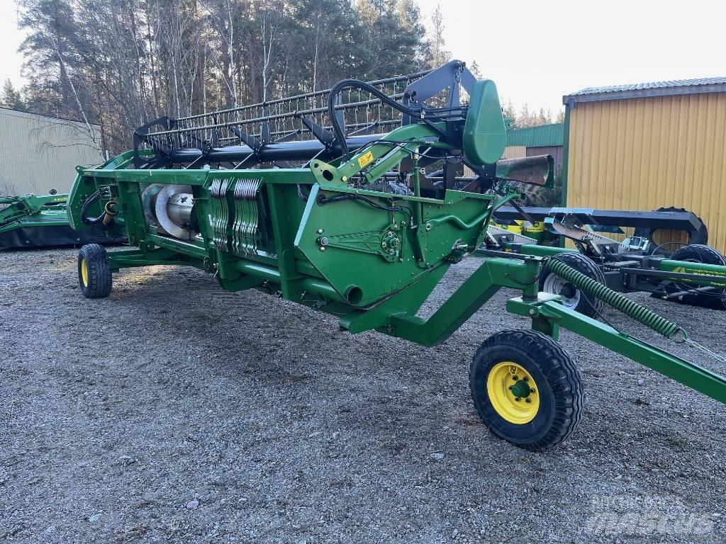 John Deere W540 联合收割机