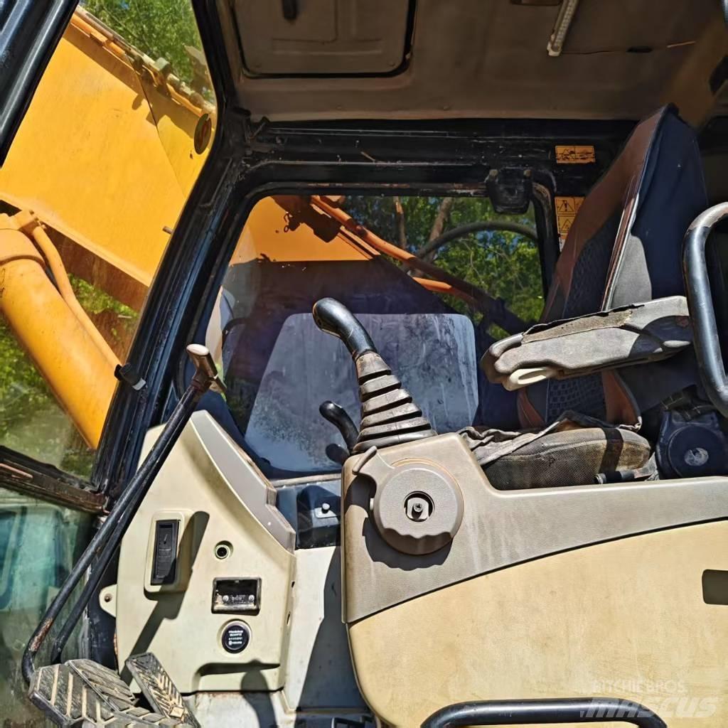 Hyundai Robex 305-7 履带挖掘机