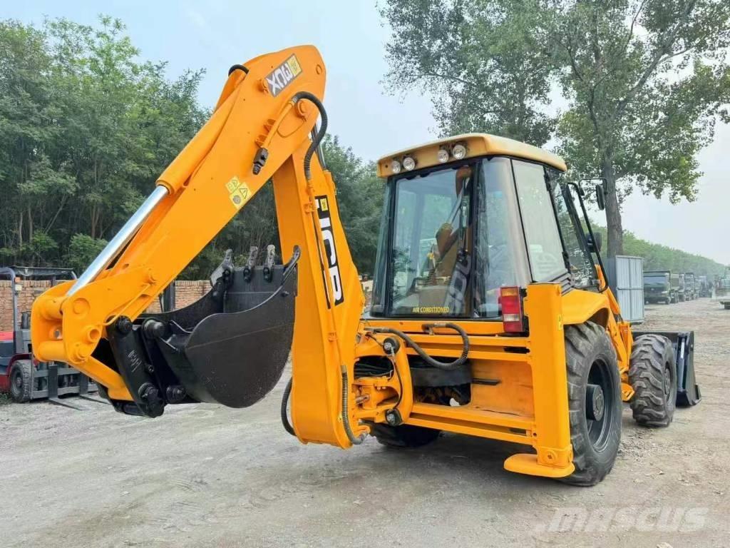 JCB 3 CX 反铲装载机