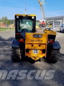 JCB 525-60 伸缩臂叉装车|叉装车