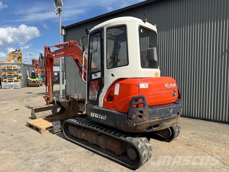 Kubota KX 121-3 A 小型挖掘机