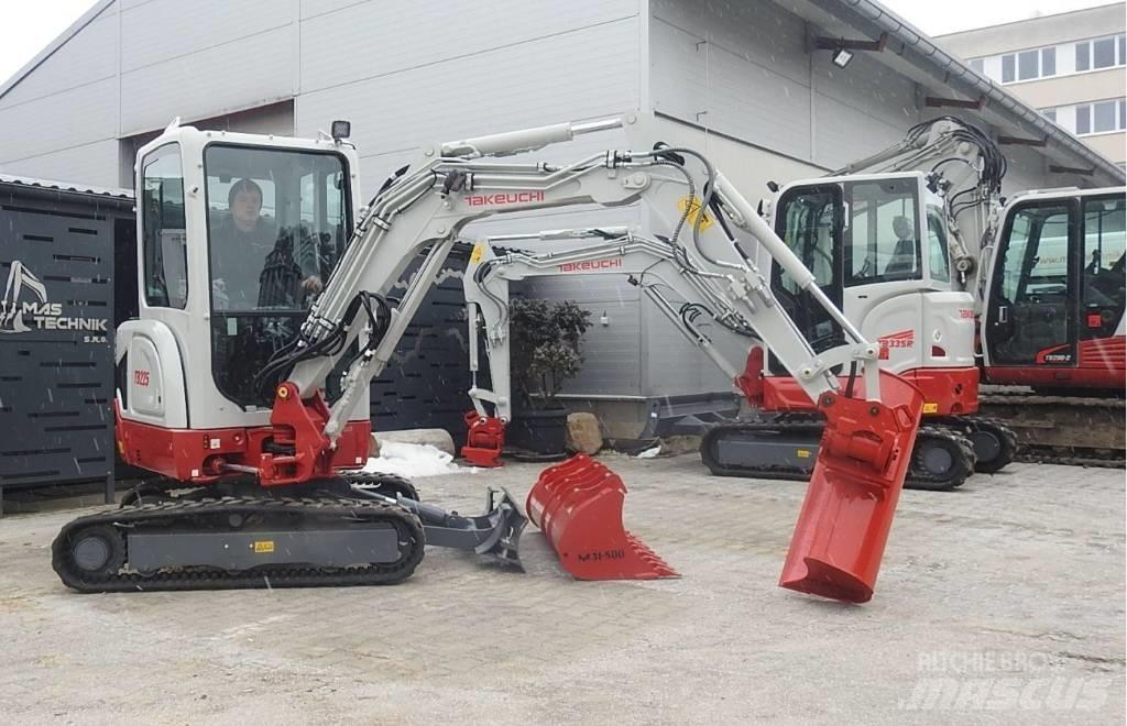 Takeuchi TB225 小型挖掘机