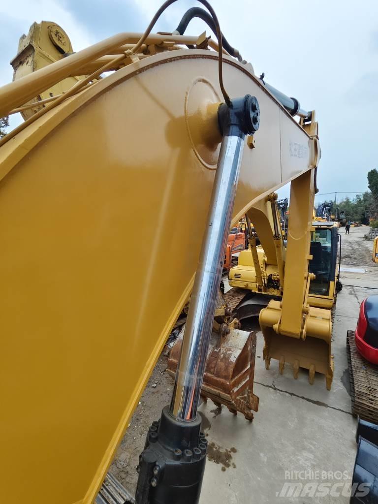 CAT 320 D 履带挖掘机