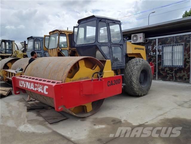 Dynapac CA 30 D 单轮压路机