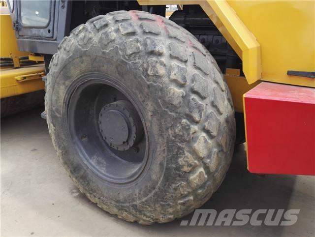 Dynapac CA 30 D 单轮压路机