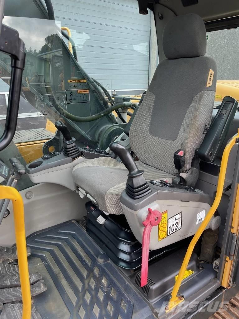 Volvo EC240C 履带挖掘机