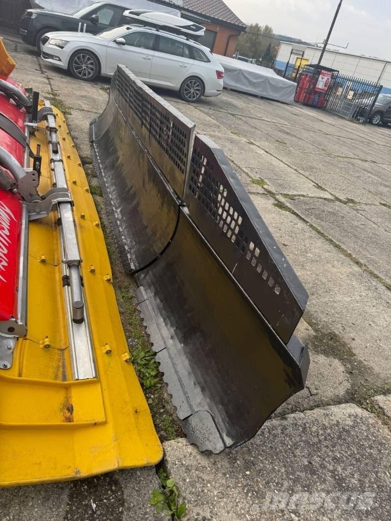 Kässbohrer PB 300 W 铲雪车