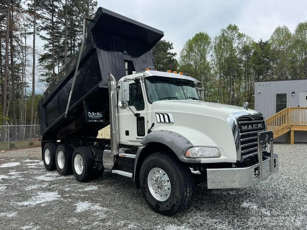 Mack GU813 自卸式货车