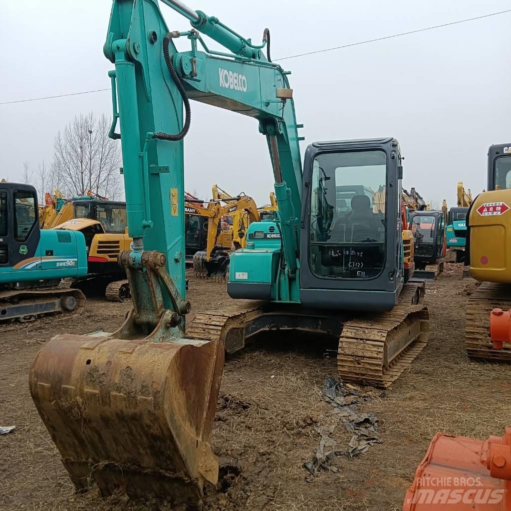 Kobelco SK75-8 中型挖掘机