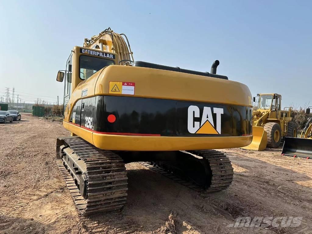 CAT 325 CL 履带挖掘机