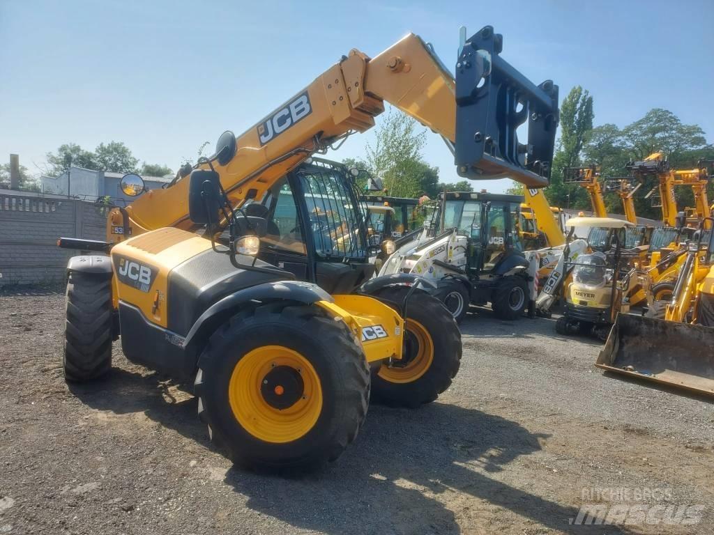 JCB 535-95 伸缩臂叉装车|叉装车