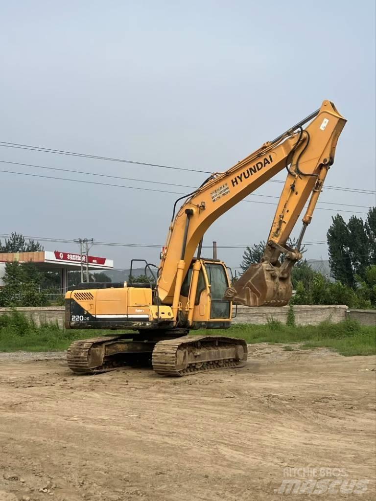 Hyundai R220-9S 履带挖掘机