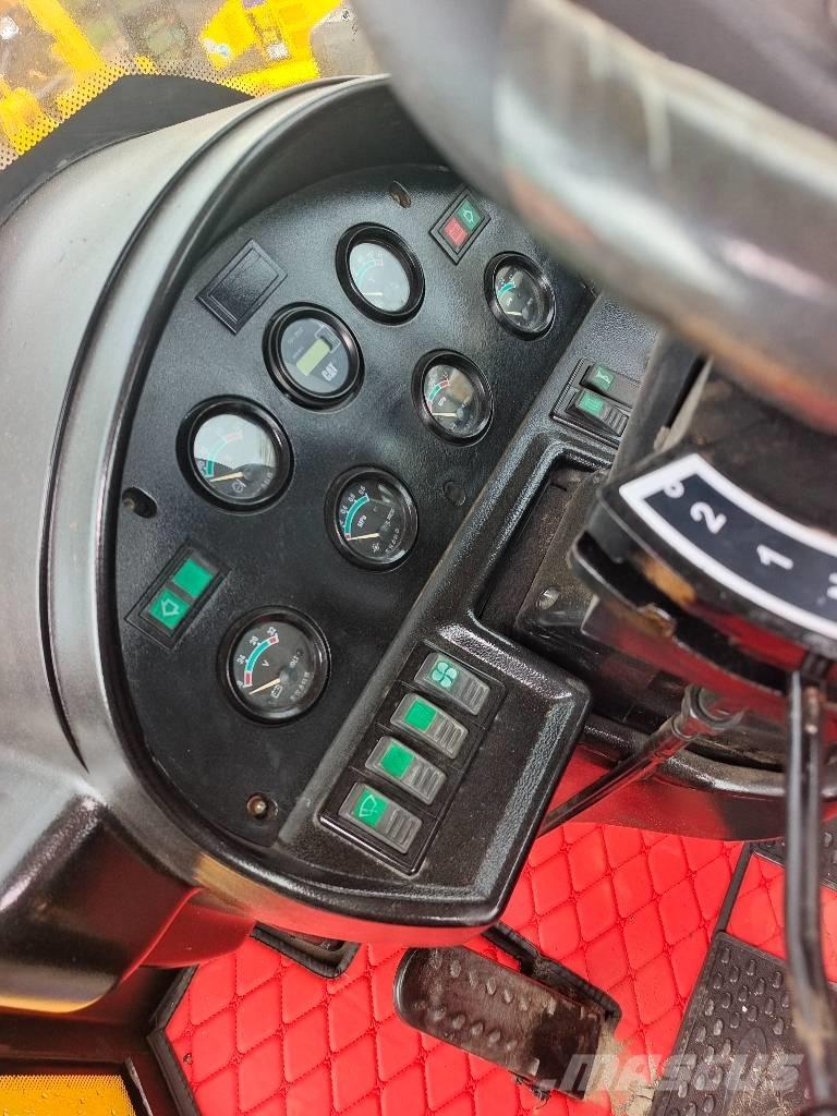 CAT 966 H 履带挖掘机