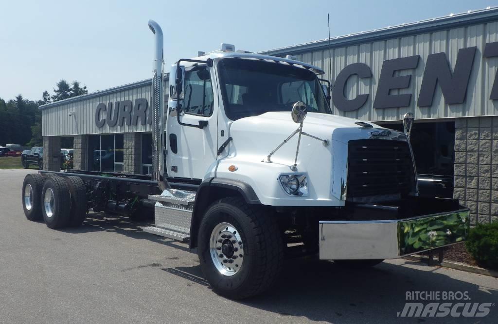 Freightliner 114 SD 平板车
