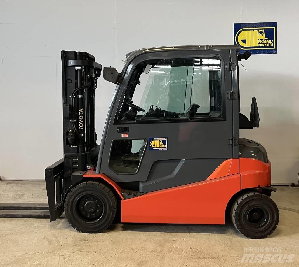 Toyota Truck 8FBMT40 电动叉车