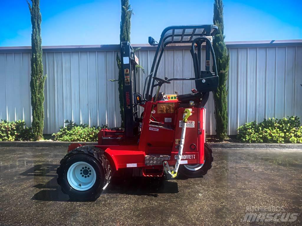 Moffett M55 车载式叉车