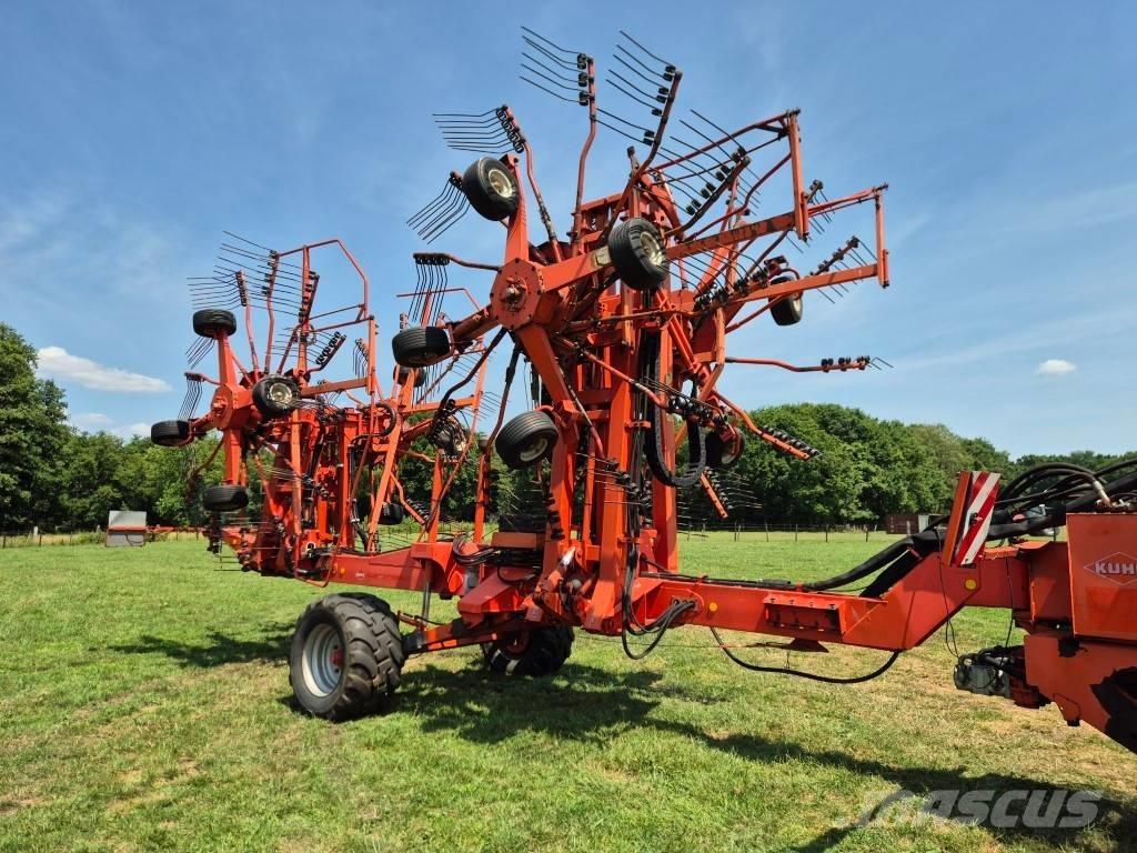 Kuhn GA 15021 料堆整形机