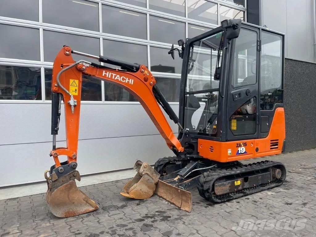 Hitachi ZX19-6 小型挖掘机
