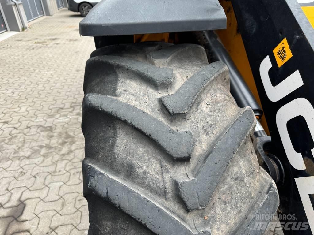 JCB 411 HT 轮式装载机