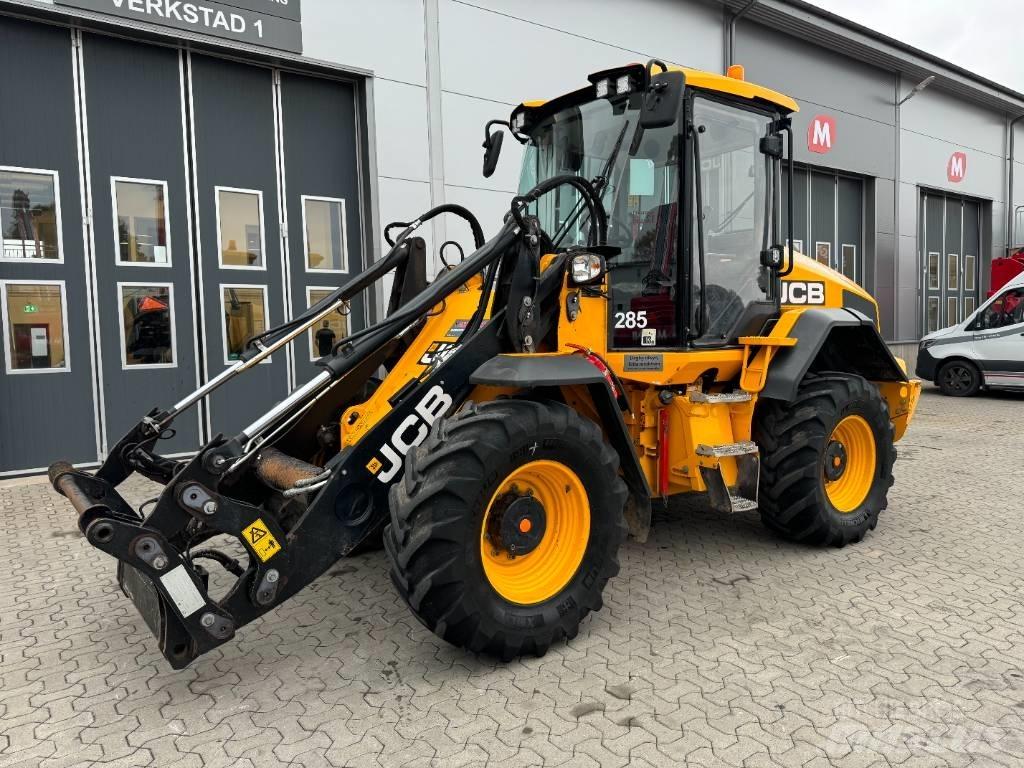 JCB 411 HT 轮式装载机