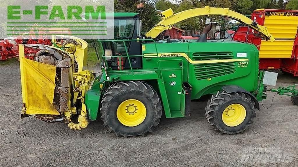 John Deere 7380 自走式青贮饲料收割机