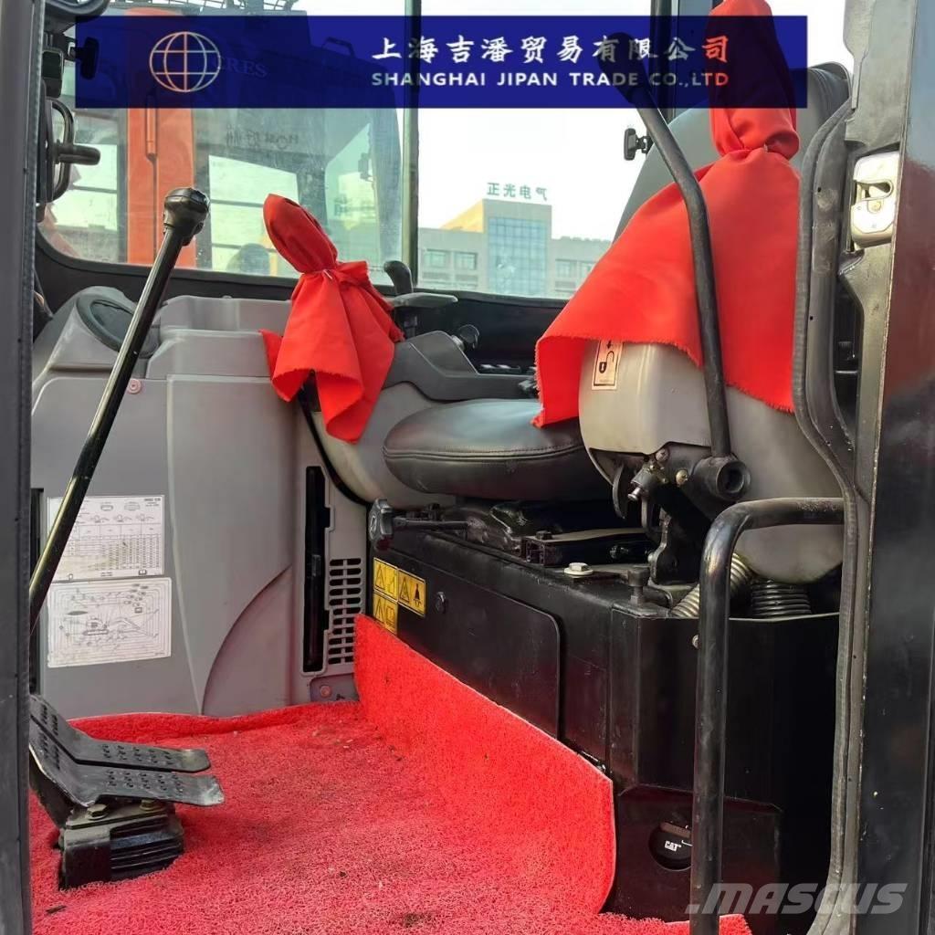 CAT 305C 小型挖掘机