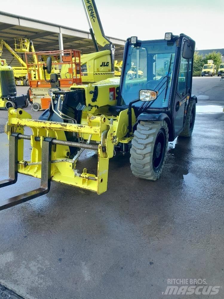 JCB 525-60 伸缩臂叉装车|叉装车