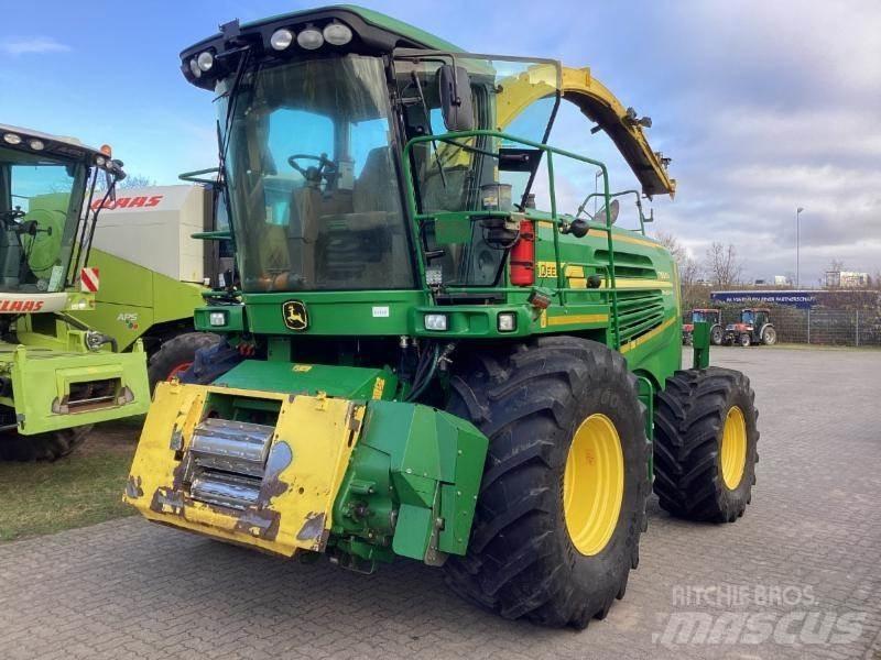 John Deere 7550i 自走式青贮饲料收割机
