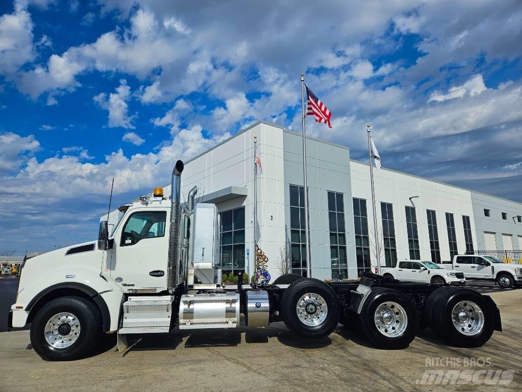 Kenworth T 880 牵引车