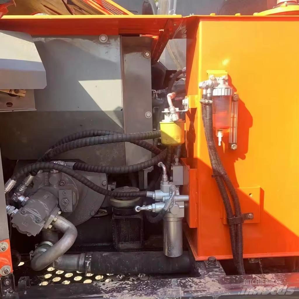 Hitachi ZX 60 小型挖掘机