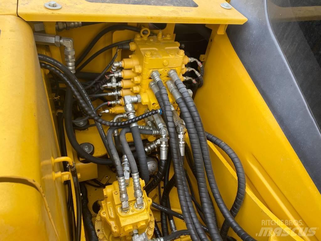 Komatsu 110LC-7 履带挖掘机