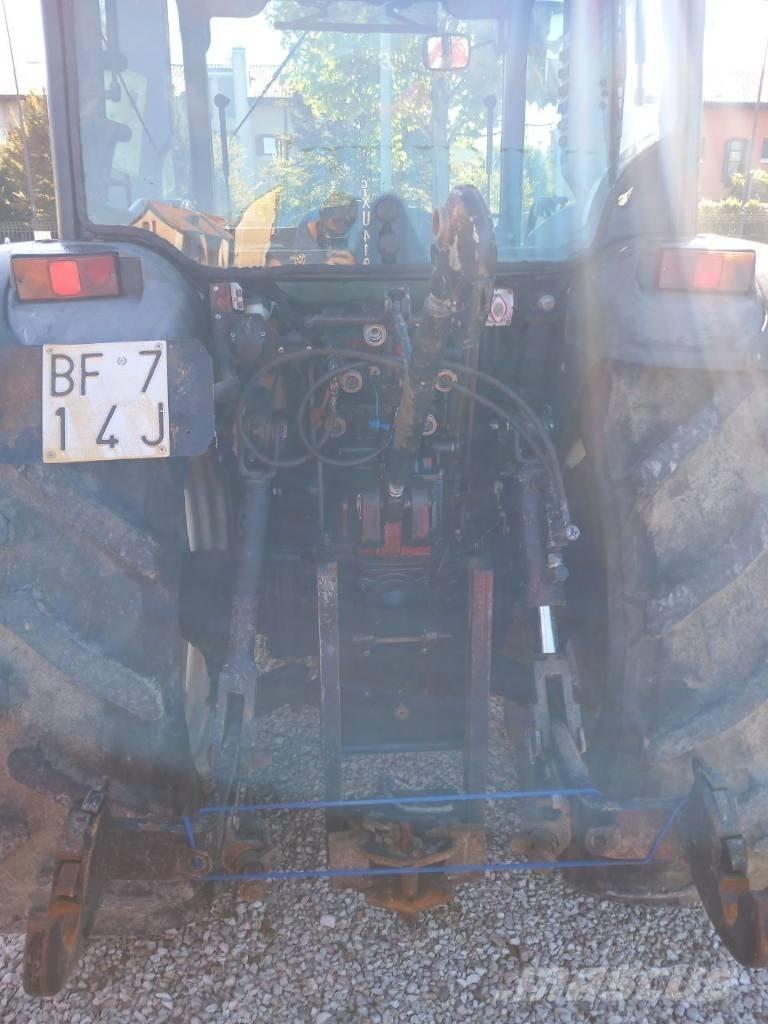 New Holland T4040F 拖拉机/农用车