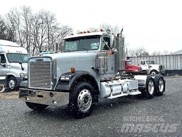 Freightliner FLD120 牵引车