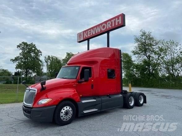 International LT 牵引车