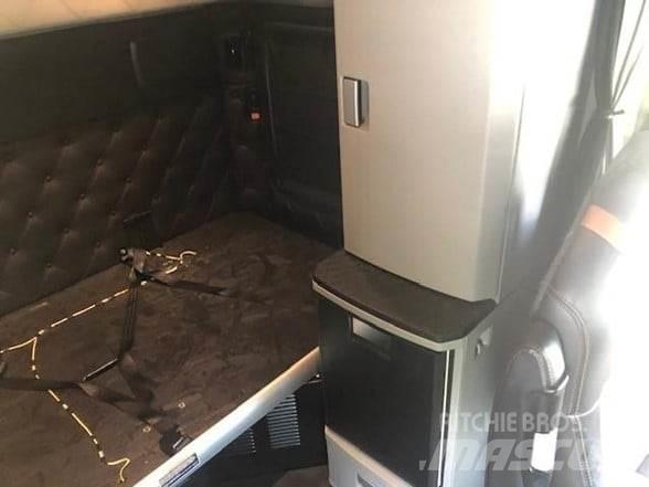 Kenworth T680 牵引车