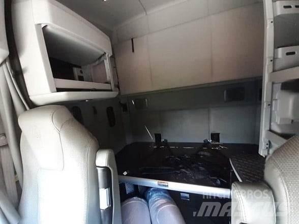 Kenworth T680 牵引车