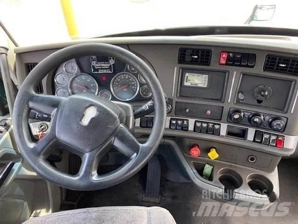 Kenworth T680 牵引车