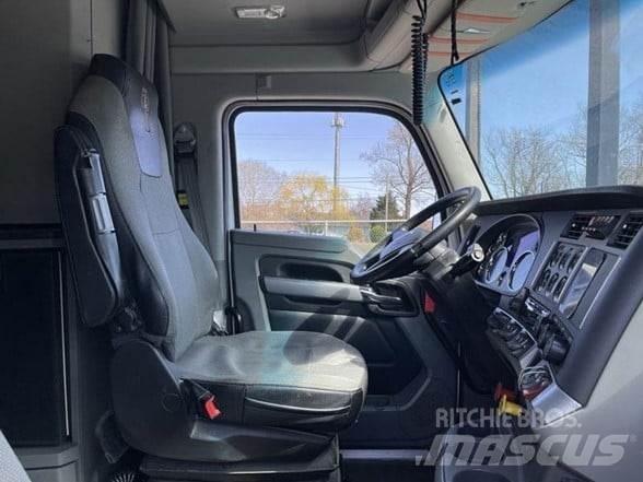 Kenworth T680 牵引车