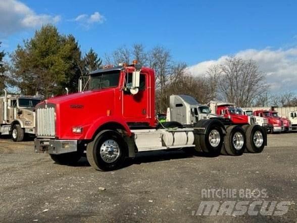 Kenworth T800 牵引车