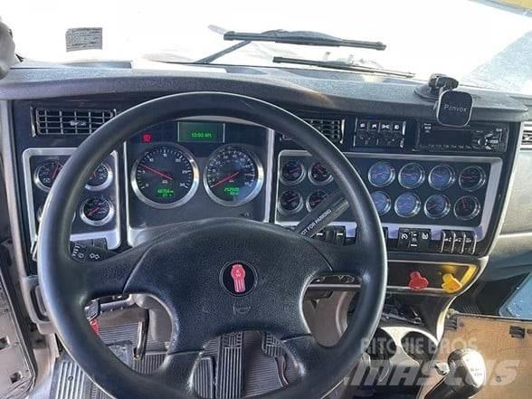 Kenworth T800 牵引车