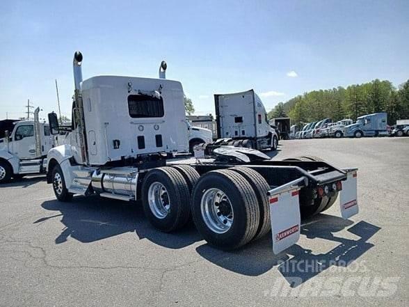 Kenworth T880 牵引车