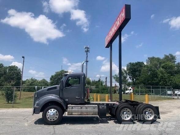 Kenworth T880 牵引车
