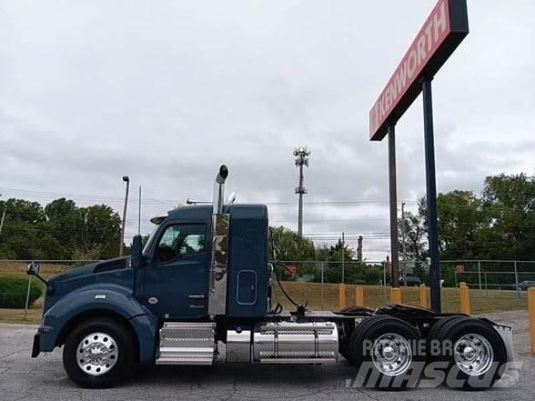 Kenworth T880 牵引车