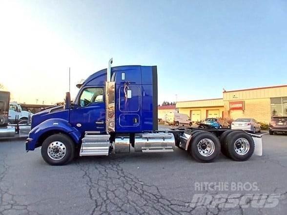 Kenworth T880 牵引车