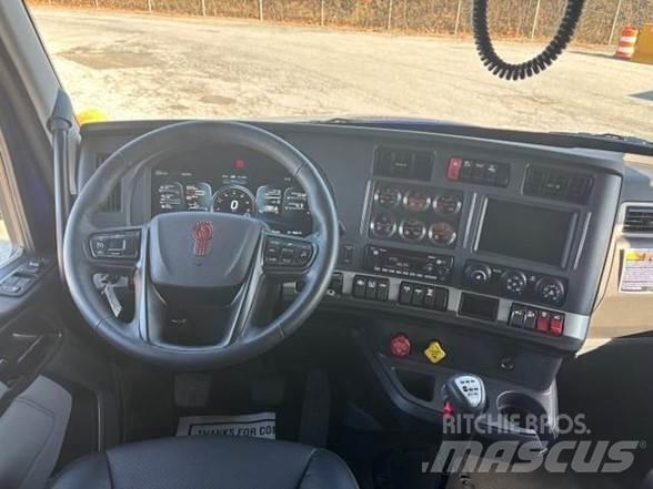 Kenworth T880 牵引车