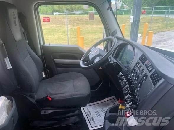 Kenworth T880 牵引车