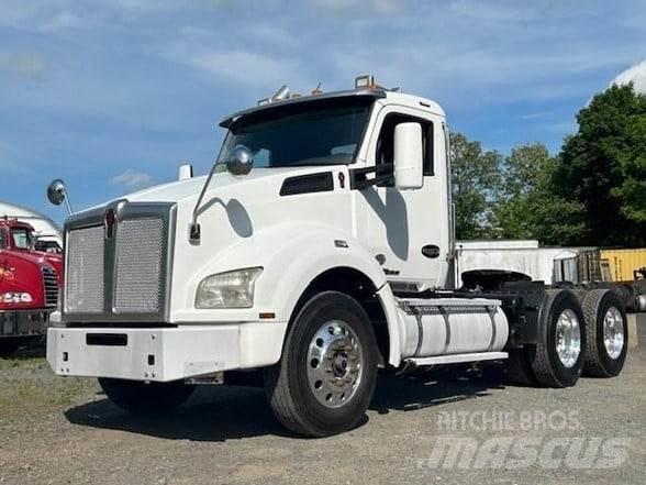 Kenworth T880 牵引车