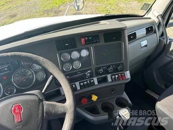 Kenworth T880 牵引车