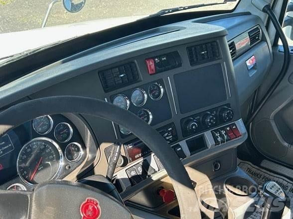 Kenworth T880 牵引车